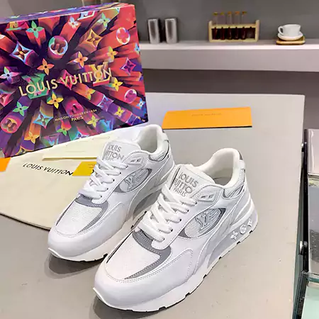 ルイヴィトン2024秋冬新作ランアウェイ