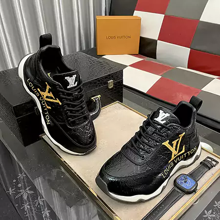 ルイヴィトン1AC2A9モデル