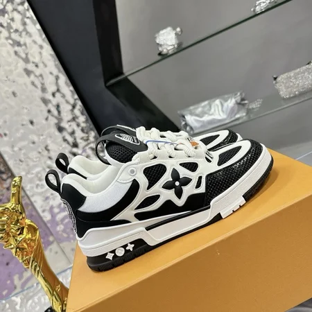 ルイヴィトン×Tylerコラボトレイナースニーカー