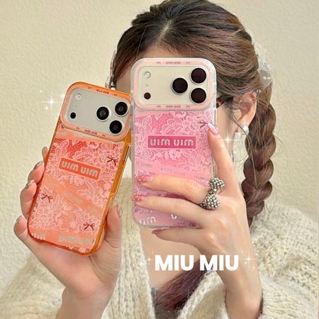 iphone18 ケース ミュウミュウ 風 miumiu スマホケース おしゃれ 芸能人 耐衝撃