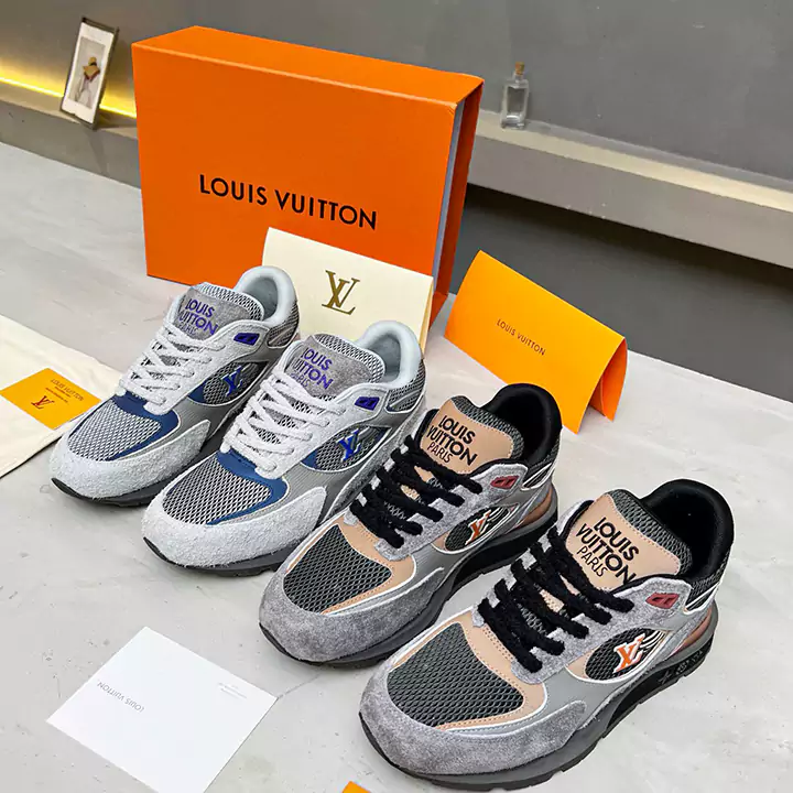 LOUIS VUITTONランアウェイスニーカー