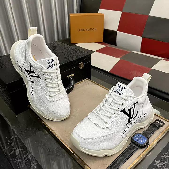 ルイヴィトン1AC2A9モデル