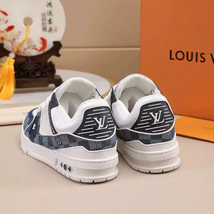 マルチサイズ展開普段履きカジュアルシューズ