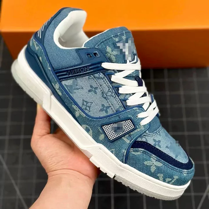 スーパーコピースニーカー