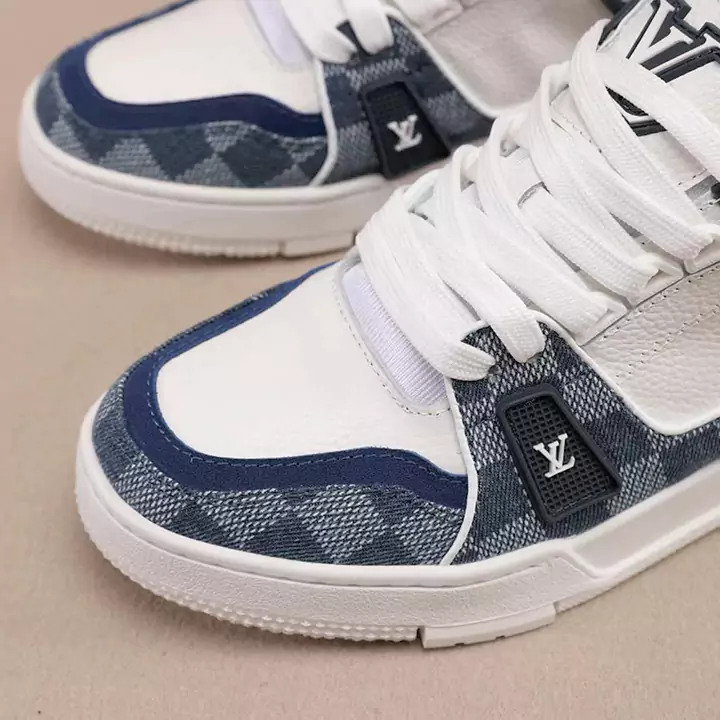 カーフレザー使用LV風スニーカー