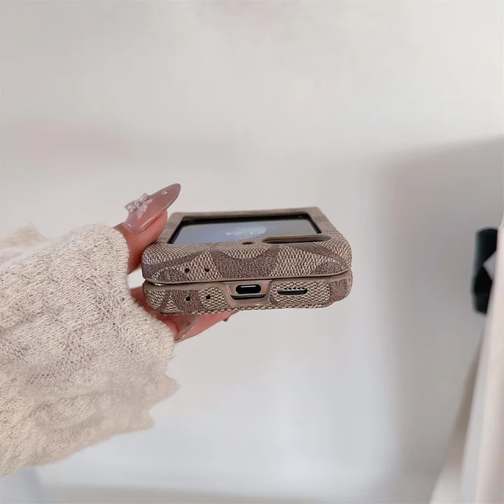 Coach-コーチ iphone17/iphone17 pro/iphone17 pro max/17air スマホケース