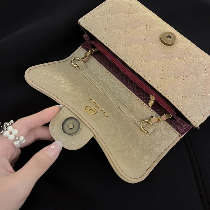 CHANEL ショルダーバッグ 流行り レザー 2026