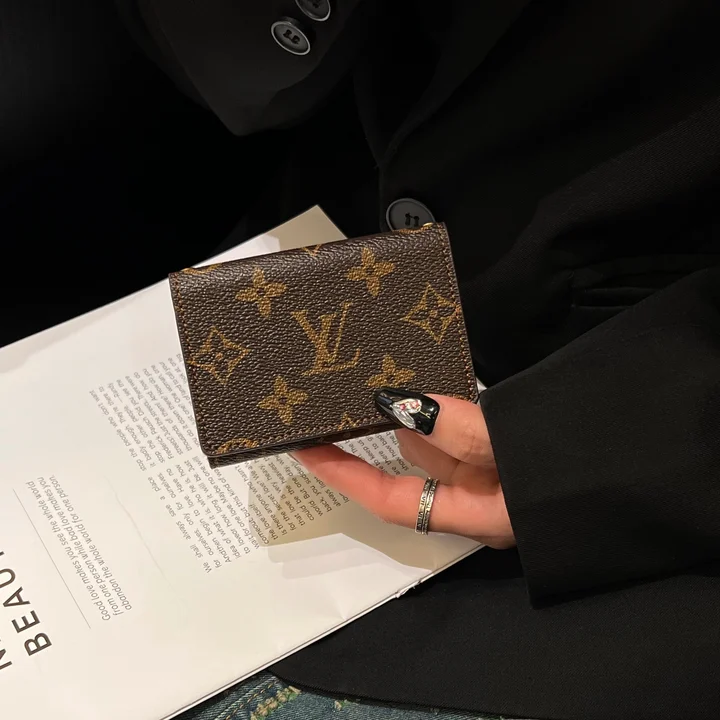 レディース向けコンパクト財布