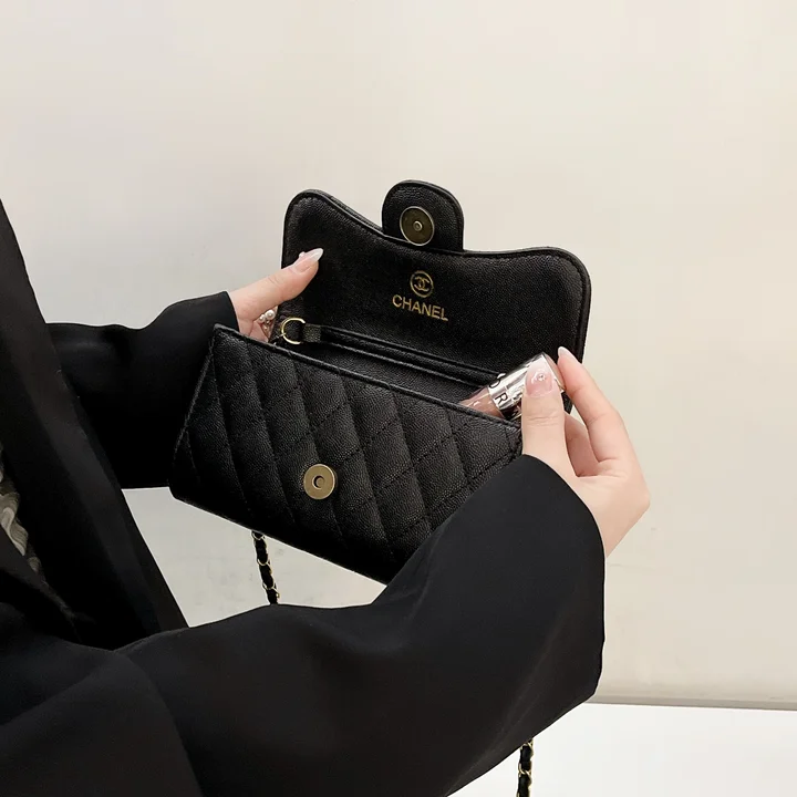 CHANEL ショルダーバッグ 香家 軽量 デイリー