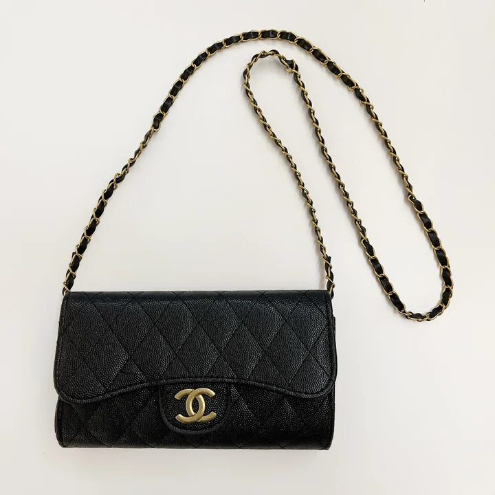 CHANEL ショルダーバッグ 人気 格安 エンボス