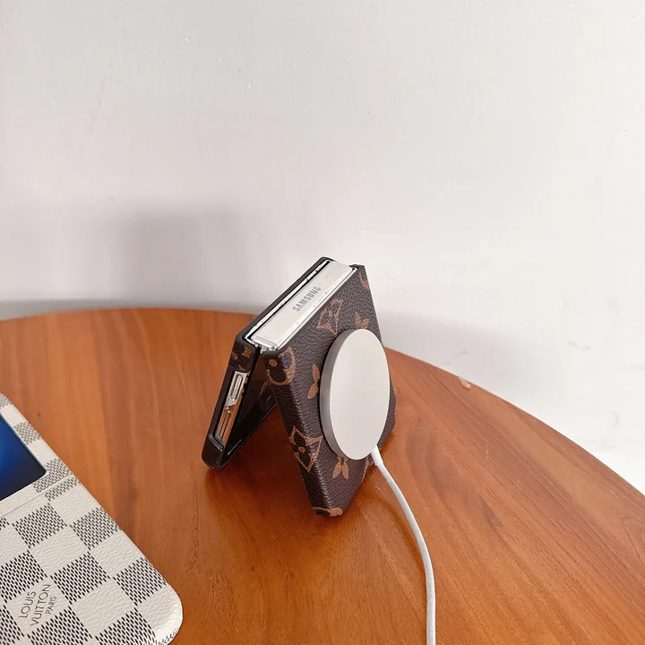 Burberry-バーバリー iphone17/iphone17 pro/iphone17 pro max/17air スマホケース