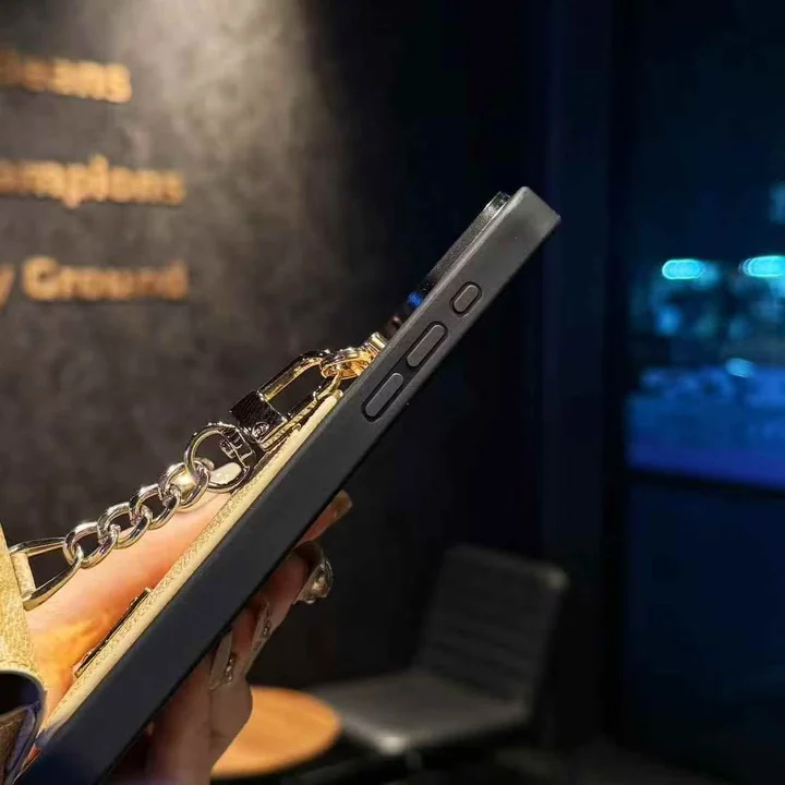 Coach-コーチ iphone17/iphone17 pro/iphone17 pro max/17air スマホケース 