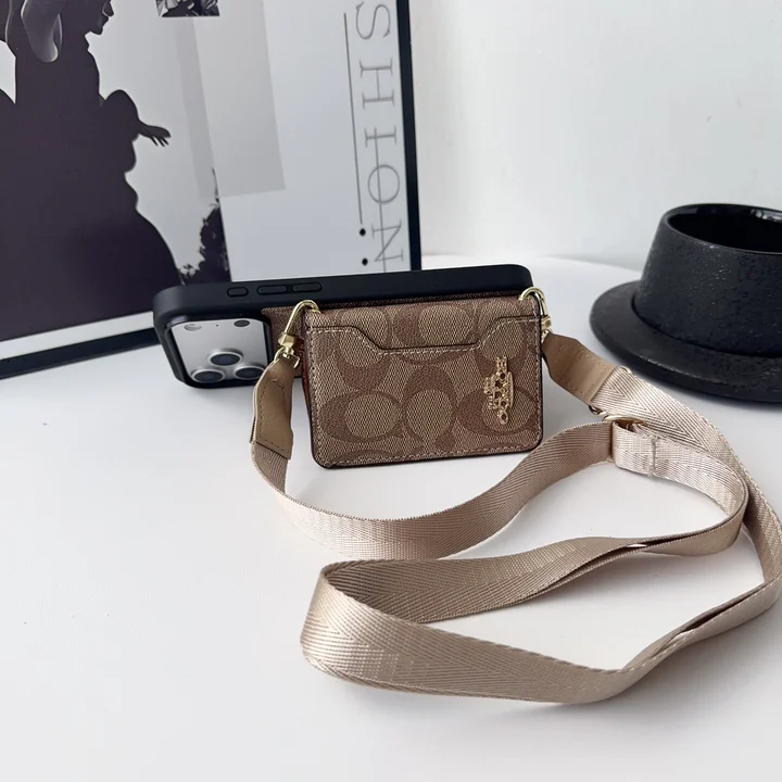 Coach-コーチ iphone17/iphone17 pro/iphone17 pro max/17air スマホケース