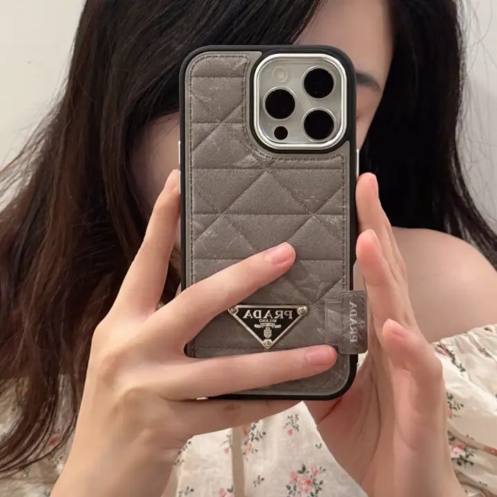 iphone18 ケース プラダ 風 prada スマホケース おしゃれ 芸能人 防塵