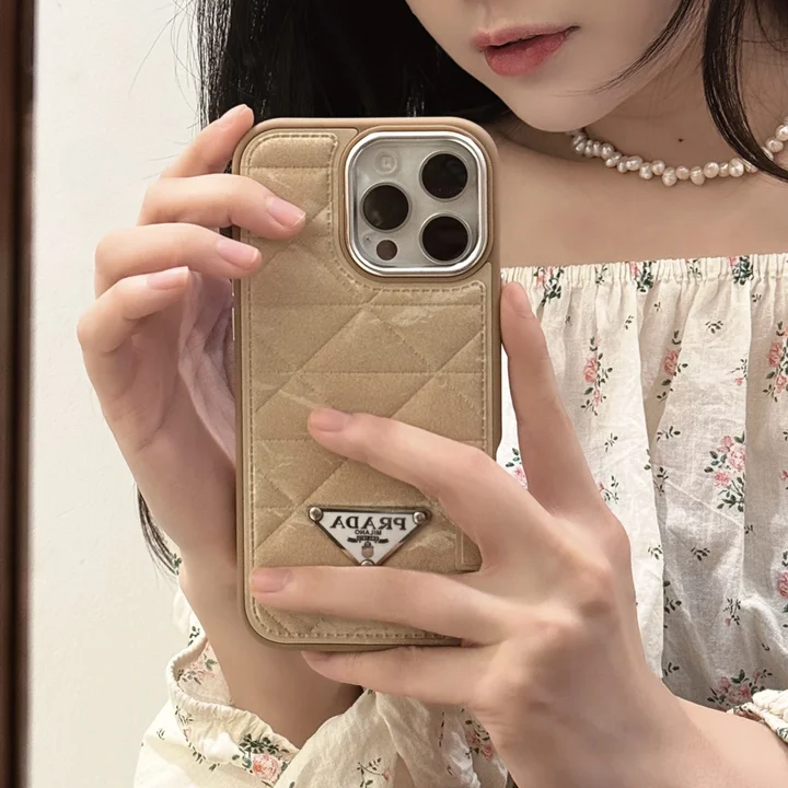 iphone18 ケース プラダ 風 prada スマホケース おしゃれ 芸能人 軽量
