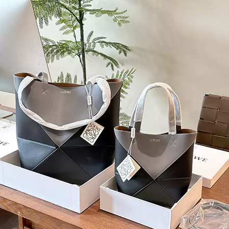 シャイニーカーフスキン ロエベ 折りたたみバッグ レディース 7色 大人気