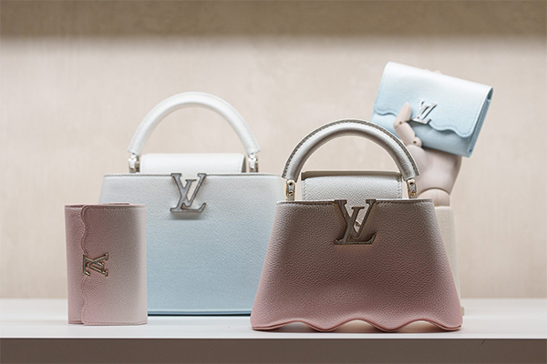 ルイ・ヴィトン カピュシーヌ カピュシェル