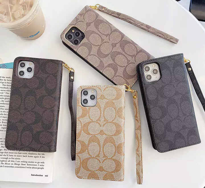 コーチの手帳型スマホケース おすすめ