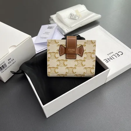 セリーヌの人気財布5選