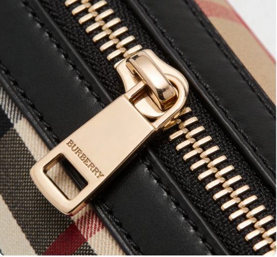 金具を確認する