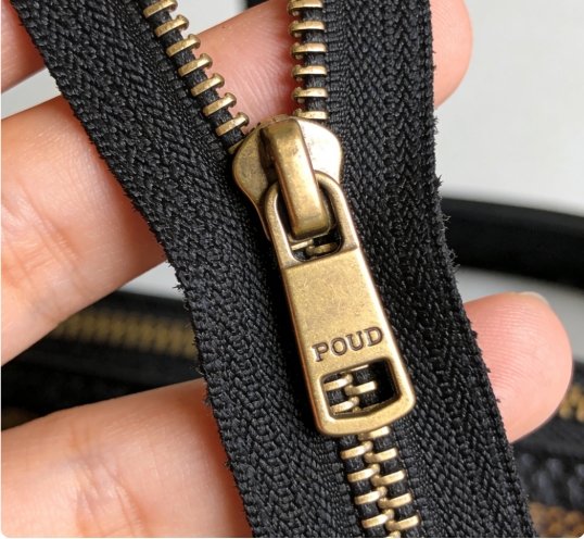 金具を確認する