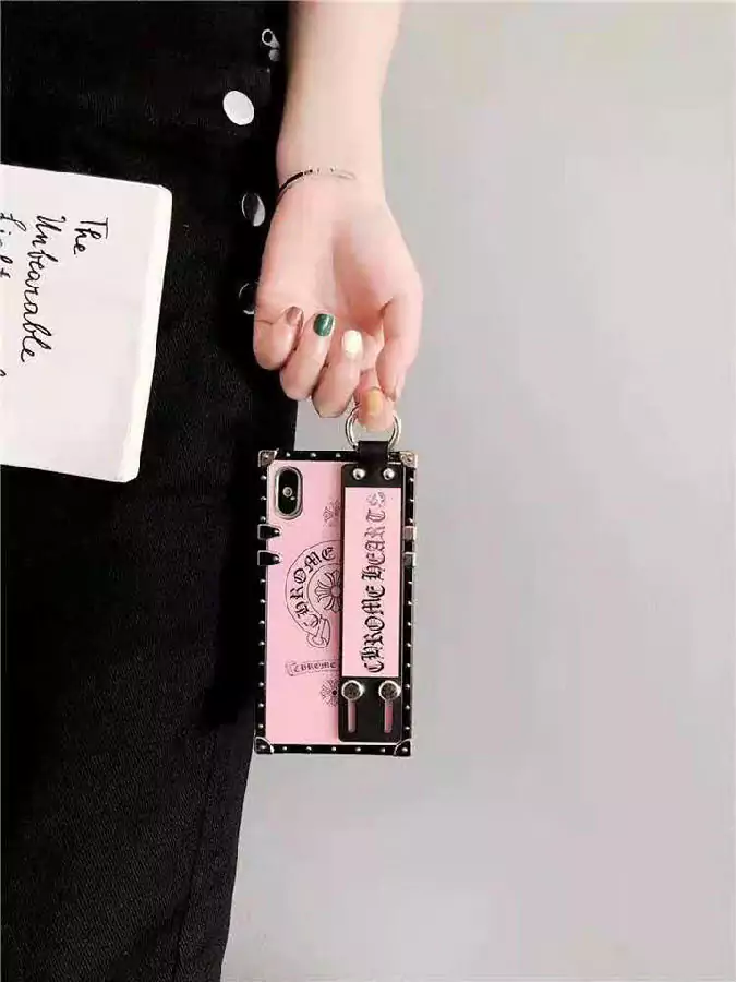 burberry バーバリー iphone 8 ミッキー キャラクター ストラップ 付き カバー 全機種対応  かわいい 落下防止 ハイ ブランド スーパーコピー